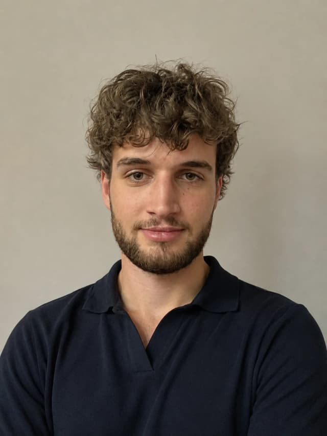 Porträt von Maximilian Schütz, Gründer und Entwickler von Klarvus