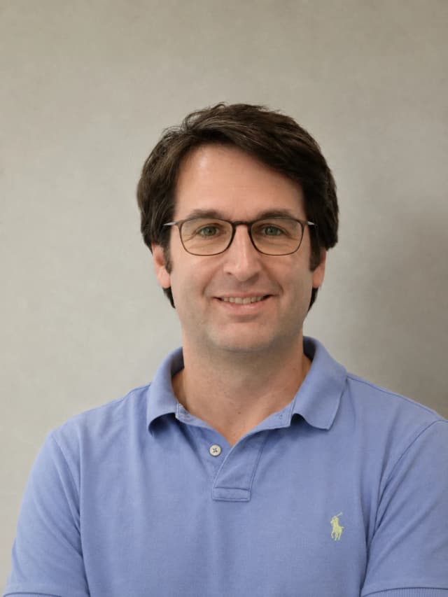 Porträt von Dr. med. Stefan Schütz, Co-Founder von Klarvus